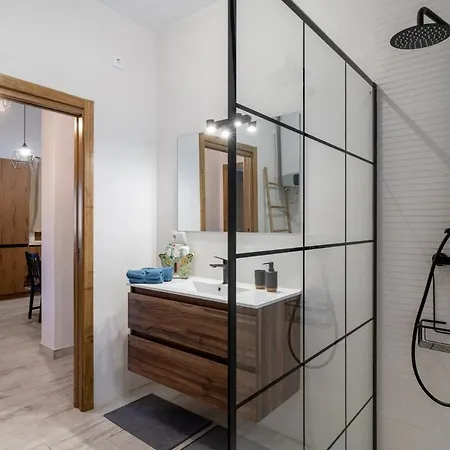 De Diseno Con Piscina Y Barbacoa * مالقة