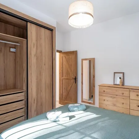De Diseno Con Piscina Y Barbacoa بيت للعطل *