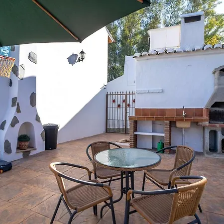 De Diseno Con Piscina Y Barbacoa مالقة